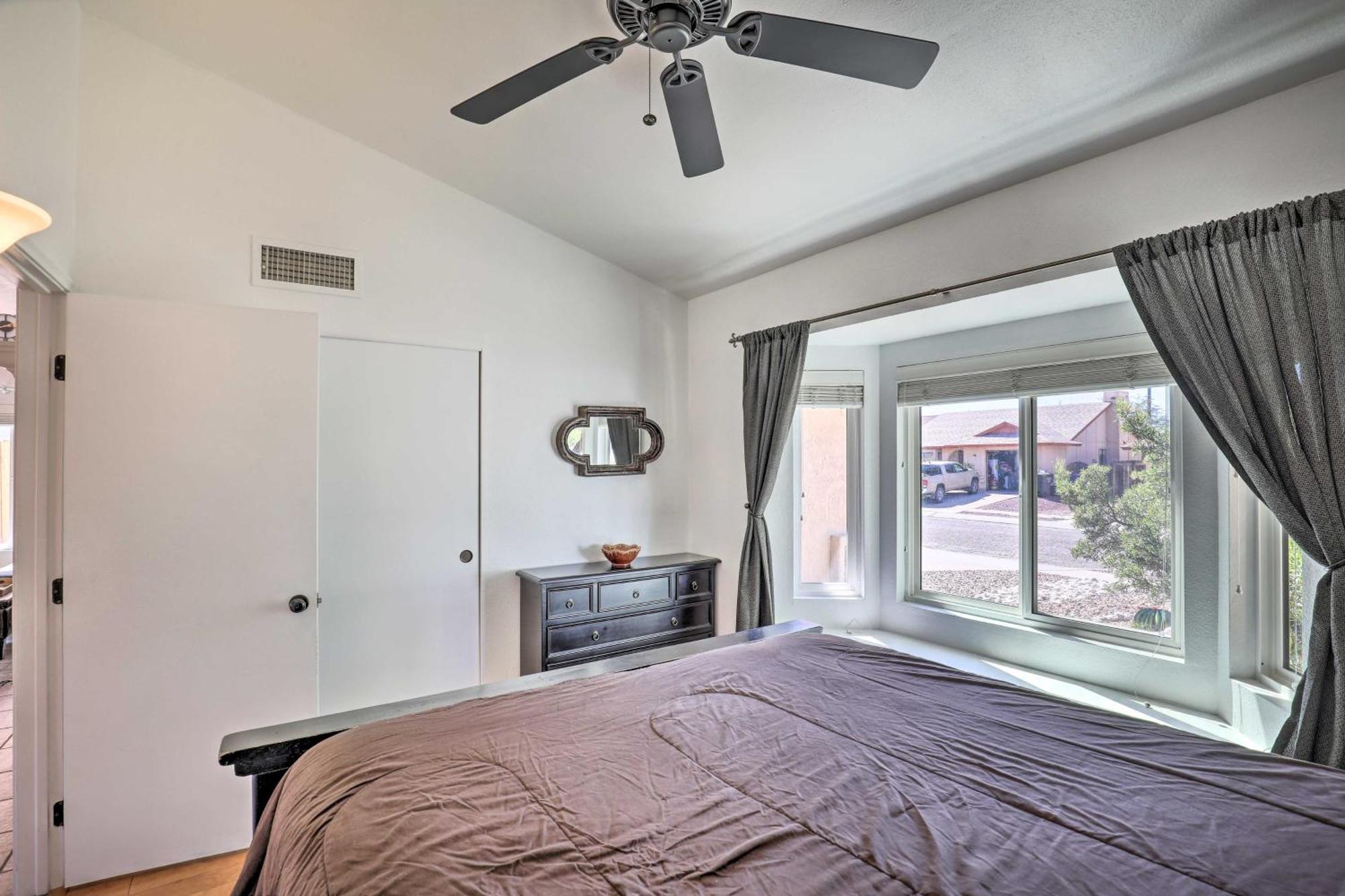 East Tucson House With Private Backyard And Fire Pit Villa ภายนอก รูปภาพ