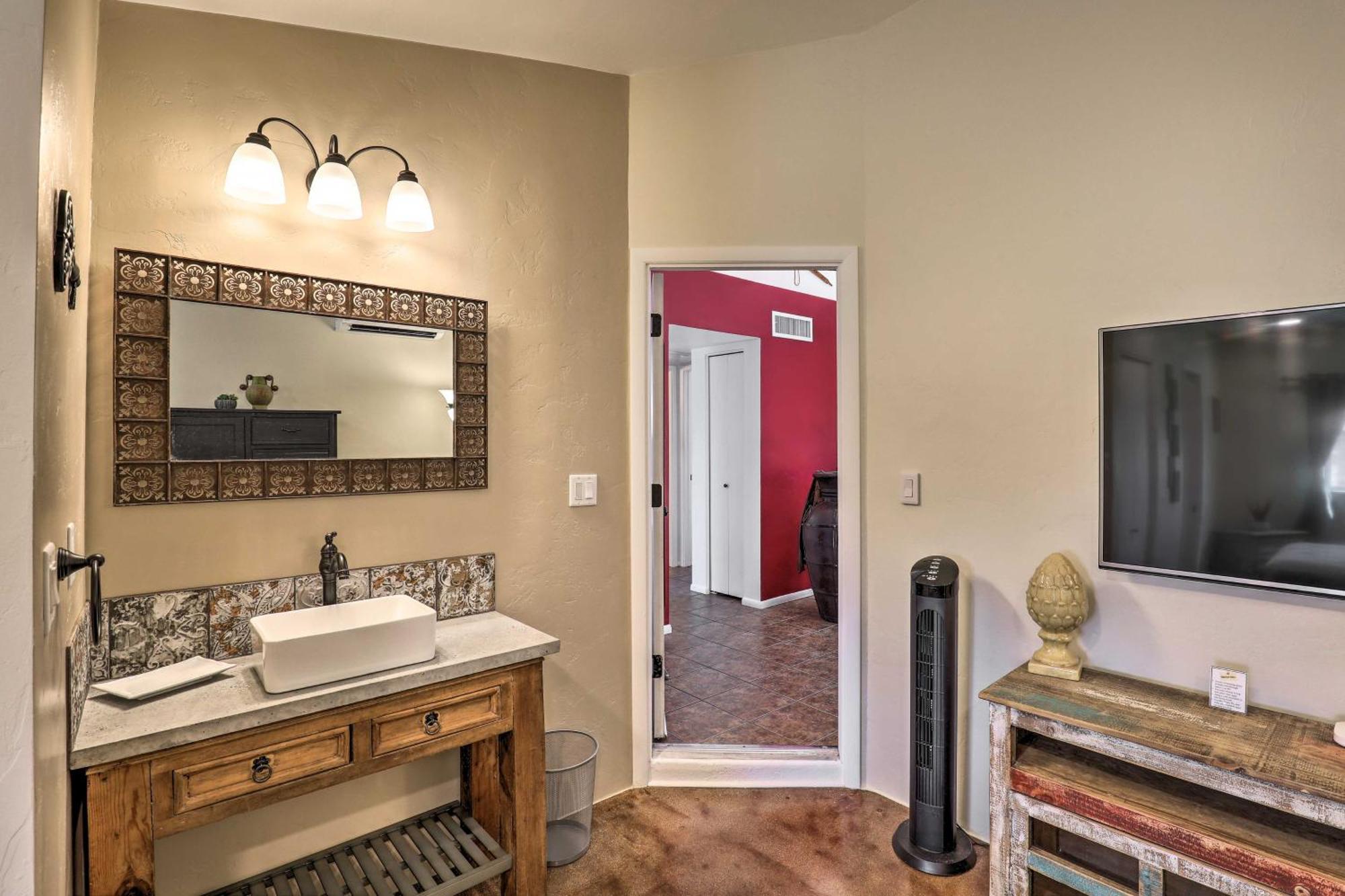East Tucson House With Private Backyard And Fire Pit Villa ภายนอก รูปภาพ