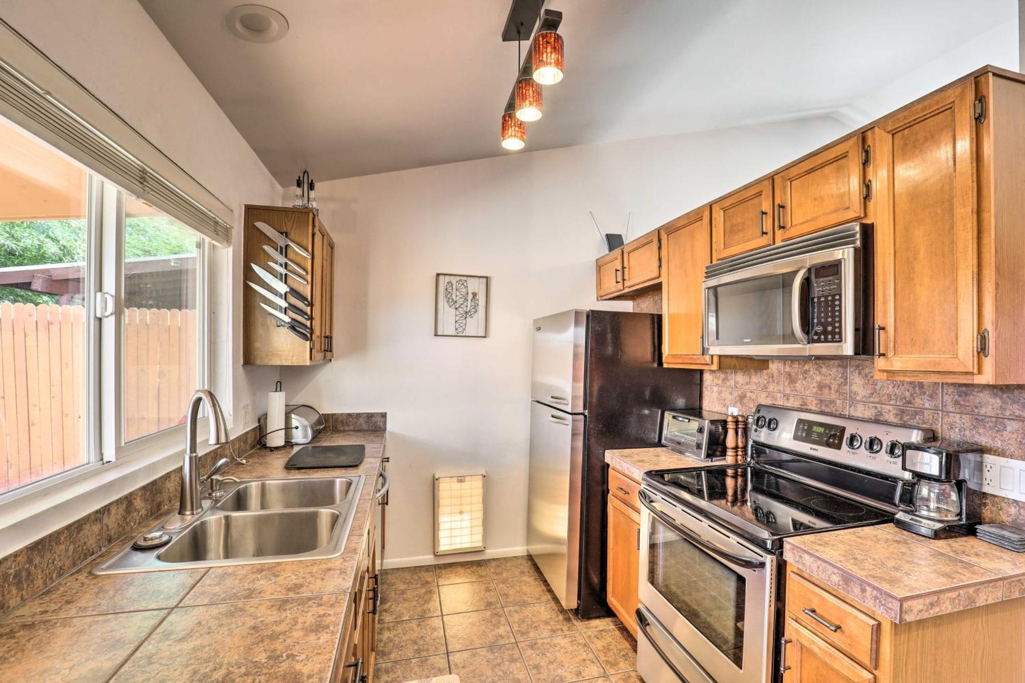 East Tucson House With Private Backyard And Fire Pit Villa ภายนอก รูปภาพ